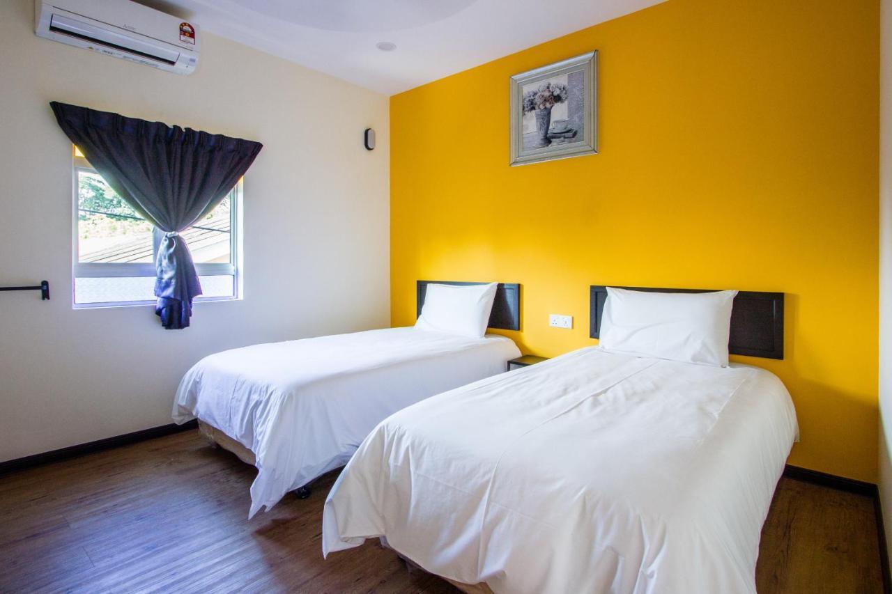Explore 5Br Gardenhouse Retreats Butterworth Extérieur photo