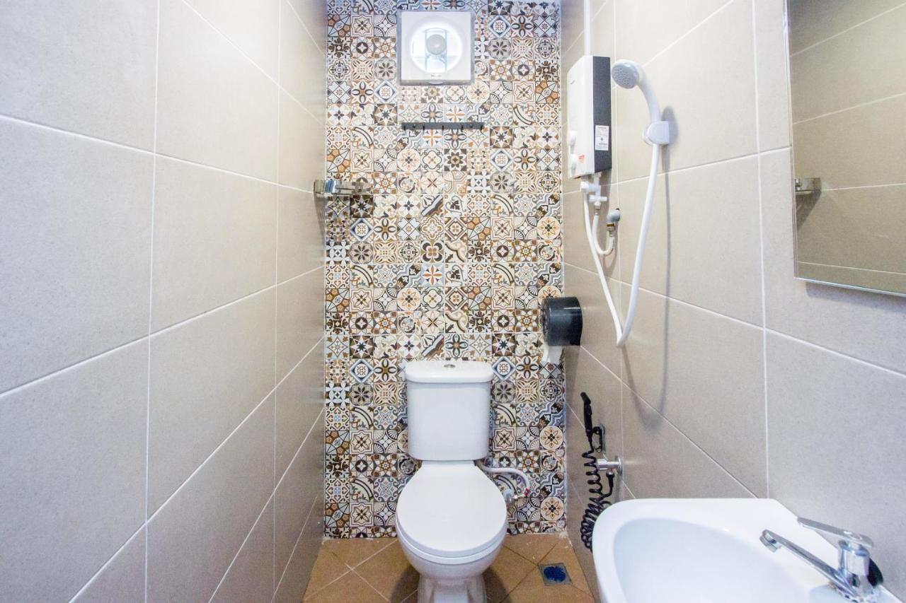 Explore 5Br Gardenhouse Retreats Butterworth Extérieur photo