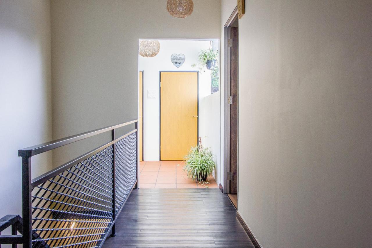 Explore 5Br Gardenhouse Retreats Butterworth Extérieur photo