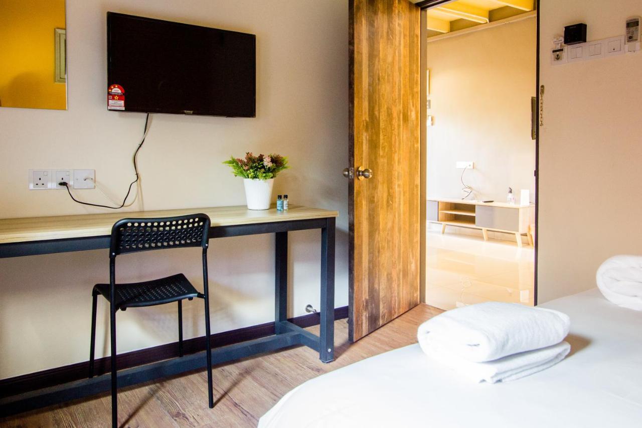 Explore 5Br Gardenhouse Retreats Butterworth Extérieur photo