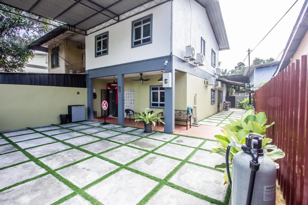 Explore 5Br Gardenhouse Retreats Butterworth Extérieur photo
