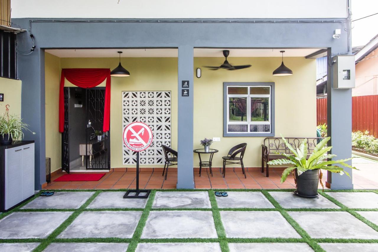 Explore 5Br Gardenhouse Retreats Butterworth Extérieur photo