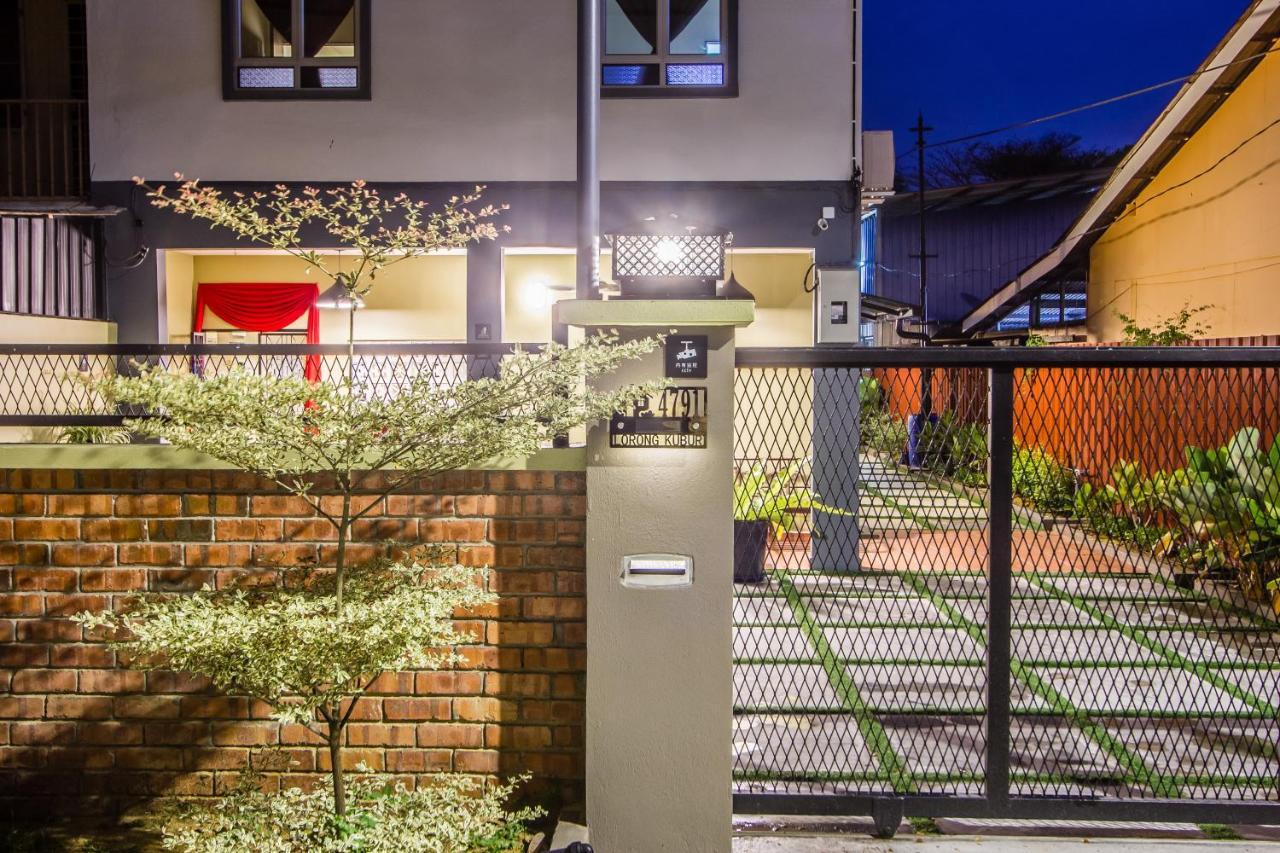 Explore 5Br Gardenhouse Retreats Butterworth Extérieur photo